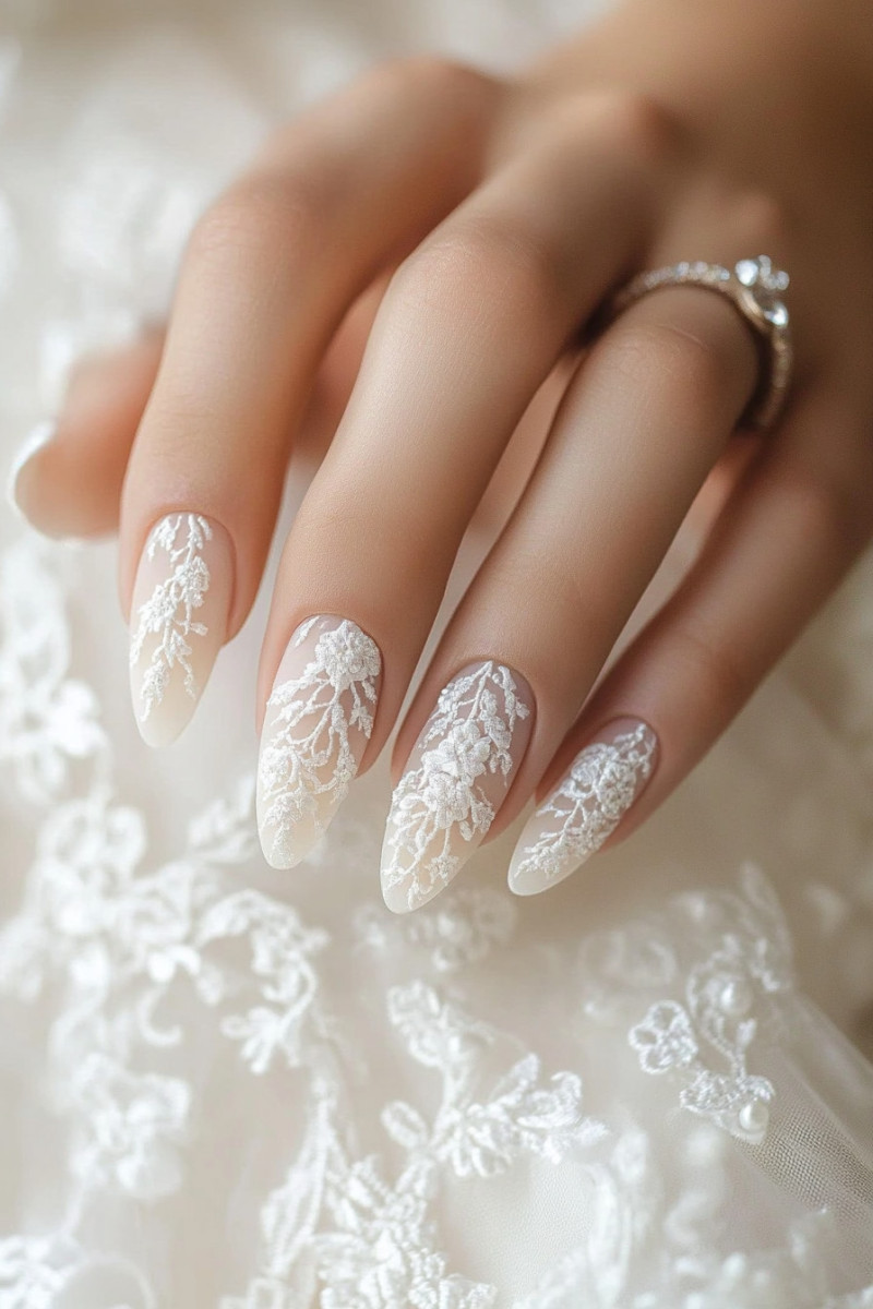 15 Gorgeous Fall Wedding Nails for Brides - pinchofglam.com 15 gorgeous fall wedding nails for brides image 1 1