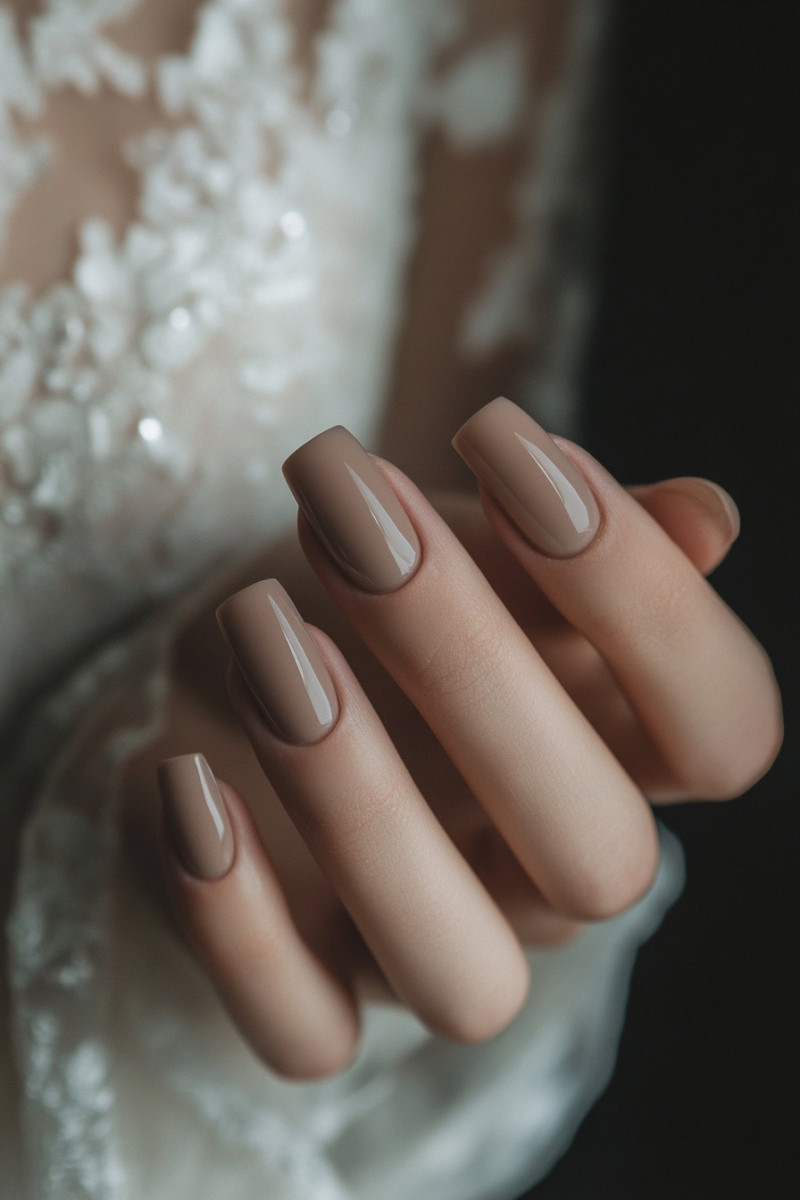 15 Gorgeous Fall Wedding Nails for Brides - pinchofglam.com 15 gorgeous fall wedding nails for brides image